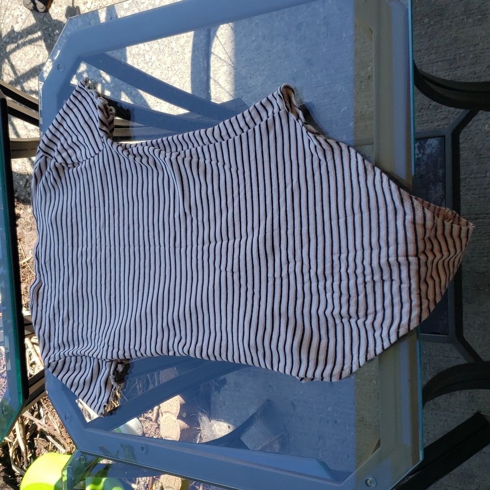 One piece - Picture 2 of 2